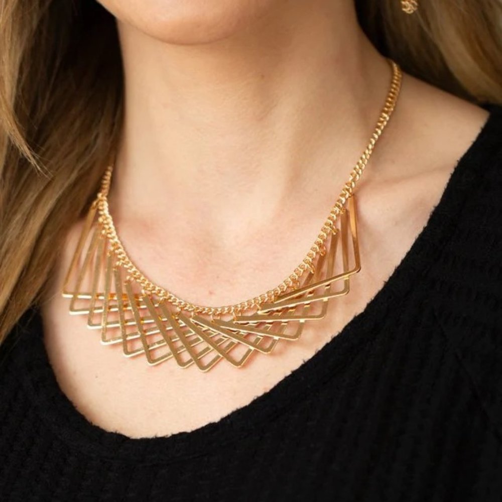 Necklace, Gold